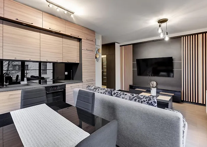 Aquarius By Grand Apartment *